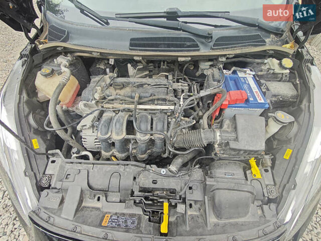 Черный Форд Фиеста, объемом двигателя 1.6 л и пробегом 84 тыс. км за 9500 $, фото 27 на Automoto.ua