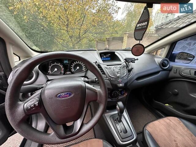 Черный Форд Фиеста, объемом двигателя 1.6 л и пробегом 77 тыс. км за 10500 $, фото 14 на Automoto.ua