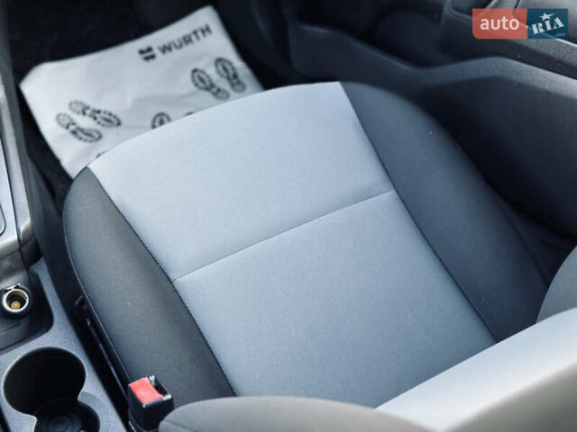 Черный Форд Фиеста, объемом двигателя 1.6 л и пробегом 63 тыс. км за 8399 $, фото 34 на Automoto.ua