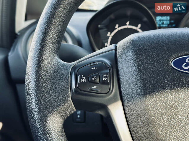 Черный Форд Фиеста, объемом двигателя 1.6 л и пробегом 63 тыс. км за 8399 $, фото 40 на Automoto.ua