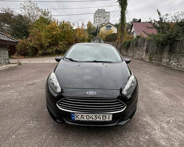 Черный Форд Фиеста, объемом двигателя 1.6 л и пробегом 77 тыс. км за 10500 $, фото 1 на Automoto.ua