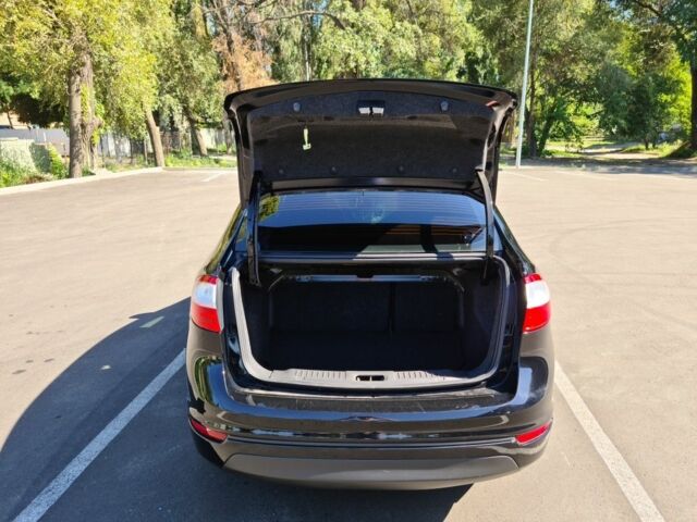 Черный Форд Фиеста, объемом двигателя 0 л и пробегом 80 тыс. км за 9200 $, фото 6 на Automoto.ua