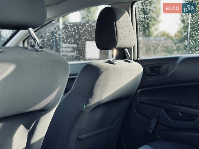 Черный Форд Фиеста, объемом двигателя 1.6 л и пробегом 63 тыс. км за 8399 $, фото 9 на Automoto.ua