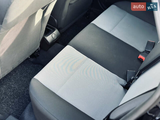 Черный Форд Фиеста, объемом двигателя 1.6 л и пробегом 63 тыс. км за 8399 $, фото 11 на Automoto.ua