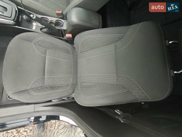 Черный Форд Фиеста, объемом двигателя 1.6 л и пробегом 84 тыс. км за 8100 $, фото 9 на Automoto.ua