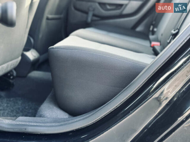 Черный Форд Фиеста, объемом двигателя 1.6 л и пробегом 63 тыс. км за 8399 $, фото 12 на Automoto.ua