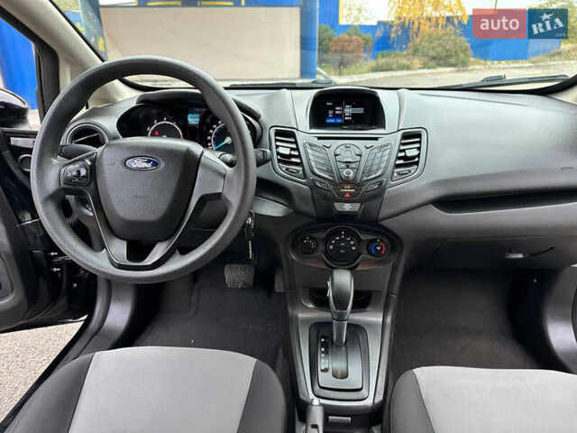 Черный Форд Фиеста, объемом двигателя 1.6 л и пробегом 298 тыс. км за 6500 $, фото 9 на Automoto.ua