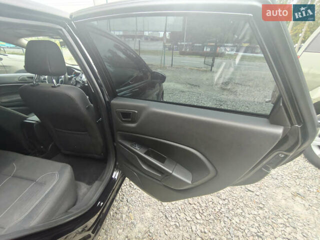 Черный Форд Фиеста, объемом двигателя 1.6 л и пробегом 84 тыс. км за 8100 $, фото 19 на Automoto.ua