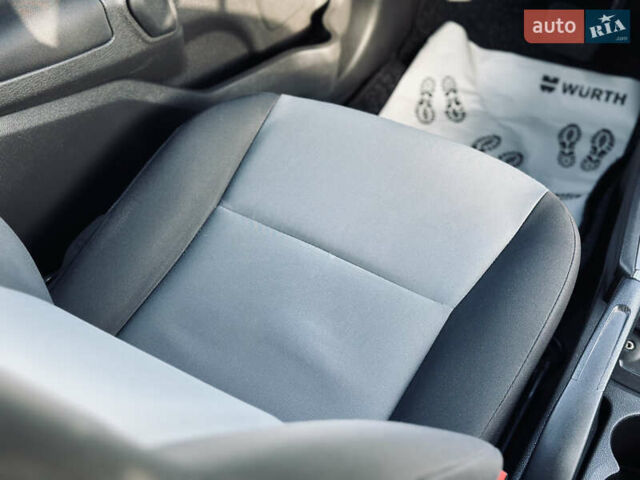 Черный Форд Фиеста, объемом двигателя 1.6 л и пробегом 63 тыс. км за 8399 $, фото 33 на Automoto.ua