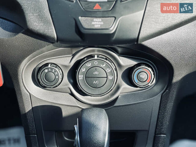 Черный Форд Фиеста, объемом двигателя 1.6 л и пробегом 63 тыс. км за 8399 $, фото 31 на Automoto.ua