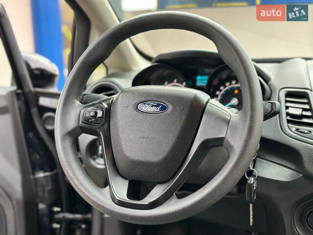 Черный Форд Фиеста, объемом двигателя 1.6 л и пробегом 298 тыс. км за 6500 $, фото 11 на Automoto.ua