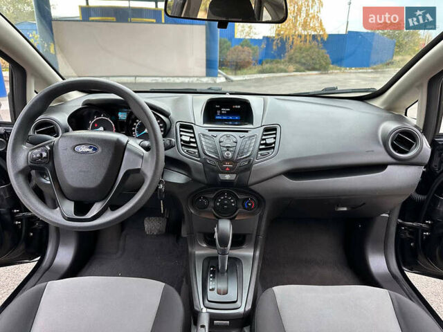 Черный Форд Фиеста, объемом двигателя 1.6 л и пробегом 298 тыс. км за 6500 $, фото 8 на Automoto.ua