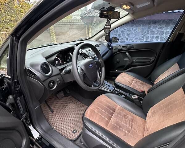 Черный Форд Фиеста, объемом двигателя 1.6 л и пробегом 77 тыс. км за 10500 $, фото 19 на Automoto.ua