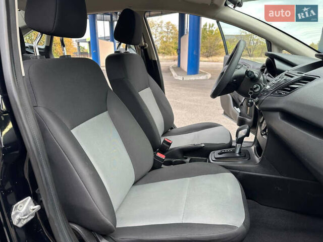 Черный Форд Фиеста, объемом двигателя 1.6 л и пробегом 298 тыс. км за 6500 $, фото 21 на Automoto.ua