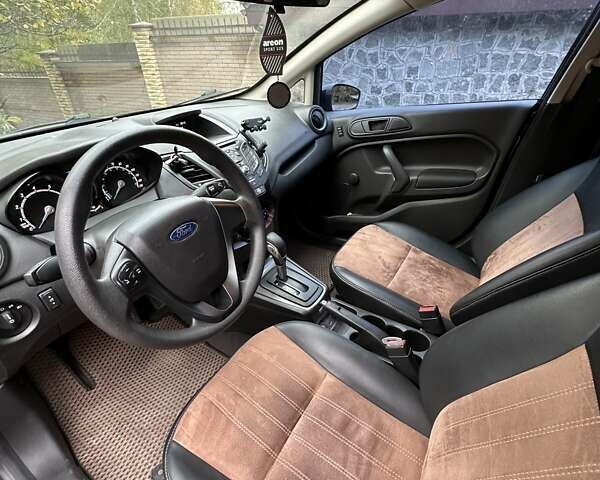 Черный Форд Фиеста, объемом двигателя 1.6 л и пробегом 77 тыс. км за 10500 $, фото 18 на Automoto.ua