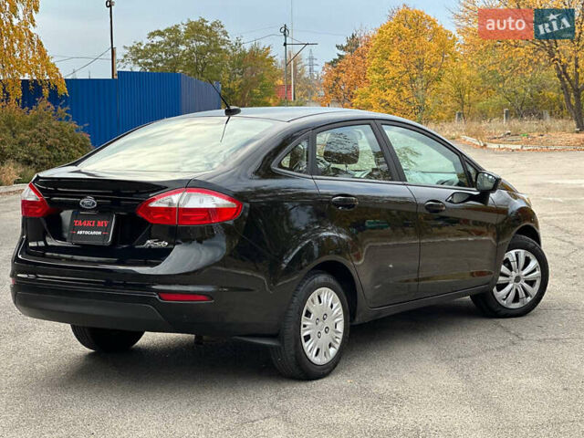 Черный Форд Фиеста, объемом двигателя 1.6 л и пробегом 298 тыс. км за 6500 $, фото 3 на Automoto.ua