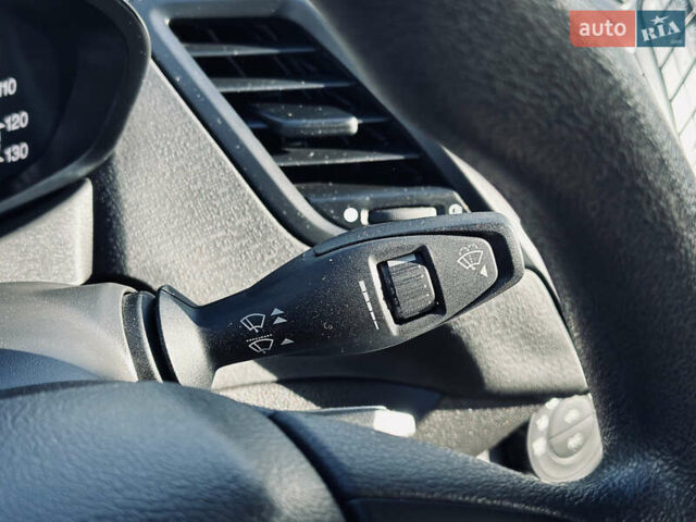 Черный Форд Фиеста, объемом двигателя 1.6 л и пробегом 63 тыс. км за 8399 $, фото 41 на Automoto.ua