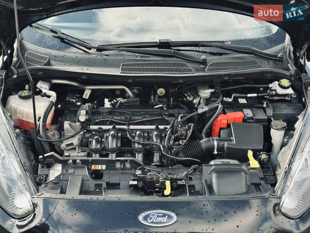 Черный Форд Фиеста, объемом двигателя 1.6 л и пробегом 63 тыс. км за 8399 $, фото 46 на Automoto.ua