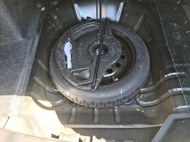 Черный Форд Фиеста, объемом двигателя 0 л и пробегом 80 тыс. км за 9200 $, фото 7 на Automoto.ua