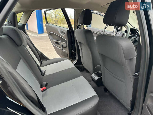 Черный Форд Фиеста, объемом двигателя 1.6 л и пробегом 298 тыс. км за 6500 $, фото 23 на Automoto.ua