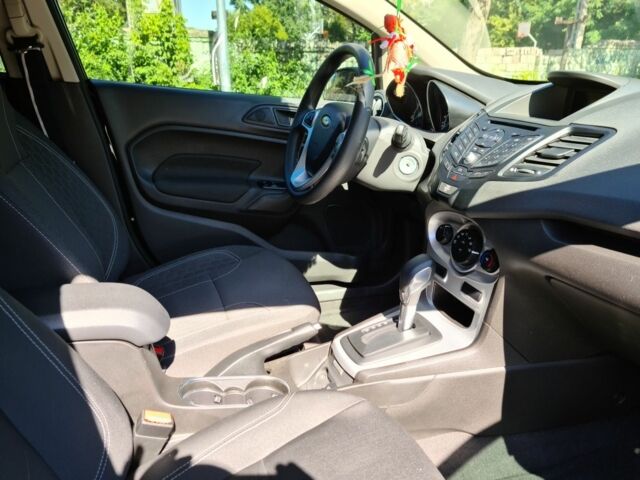 Черный Форд Фиеста, объемом двигателя 0 л и пробегом 80 тыс. км за 9200 $, фото 2 на Automoto.ua