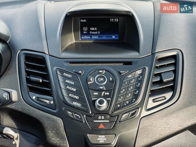 Черный Форд Фиеста, объемом двигателя 1.6 л и пробегом 63 тыс. км за 8399 $, фото 30 на Automoto.ua