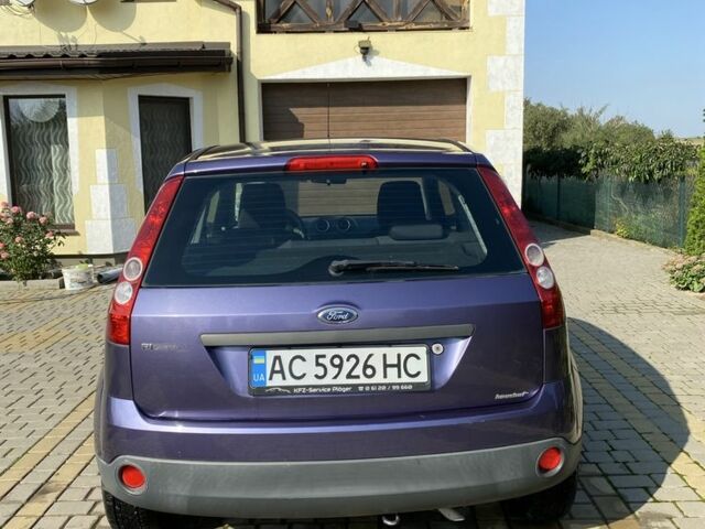 Фиолетовый Форд Фиеста, объемом двигателя 1.3 л и пробегом 217 тыс. км за 3500 $, фото 2 на Automoto.ua
