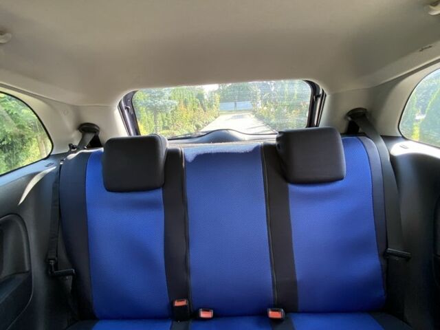 Фиолетовый Форд Фиеста, объемом двигателя 1.3 л и пробегом 217 тыс. км за 3500 $, фото 6 на Automoto.ua