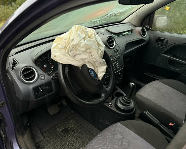 Форд Фиеста 2006 в Запорожье на Automoto.ua Фиолетовый Форд Фиеста, объемом двигателя 1.39 л и пробегом 157 тыс. км за 1800 $, фото 11 на Automoto.ua