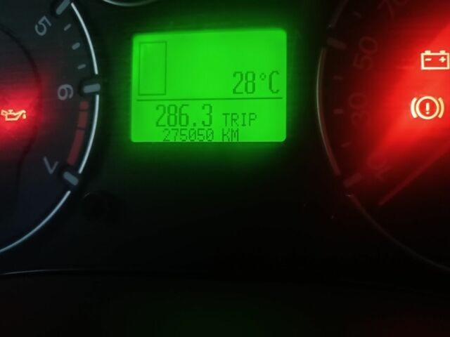 Фіолетовий Форд Фієста, об'ємом двигуна 1.4 л та пробігом 277 тис. км за 3000 $, фото 6 на Automoto.ua