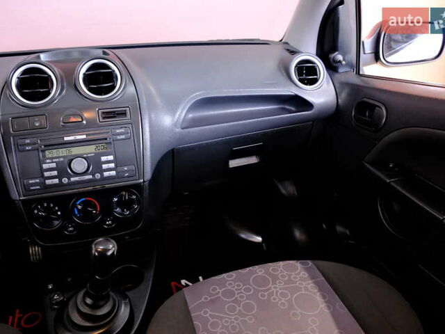 Фиолетовый Форд Фиеста, объемом двигателя 1.4 л и пробегом 144 тыс. км за 4900 $, фото 33 на Automoto.ua