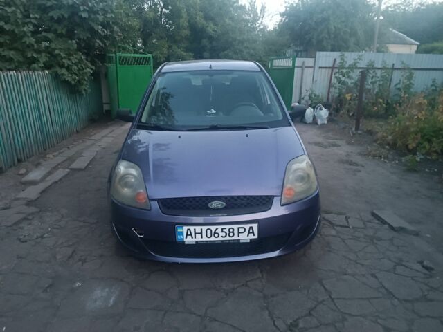 Фіолетовий Форд Фієста, об'ємом двигуна 1.4 л та пробігом 277 тис. км за 3000 $, фото 1 на Automoto.ua