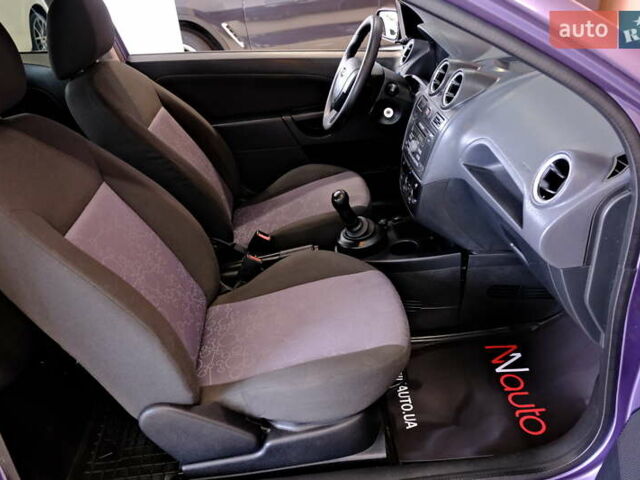 Фиолетовый Форд Фиеста, объемом двигателя 1.4 л и пробегом 144 тыс. км за 4900 $, фото 28 на Automoto.ua