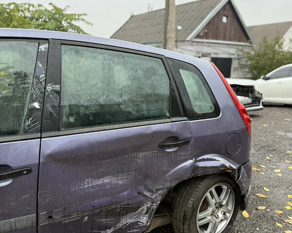 Форд Фиеста 2006 в Запорожье на Automoto.ua Фиолетовый Форд Фиеста, объемом двигателя 1.39 л и пробегом 157 тыс. км за 1800 $, фото 5 на Automoto.ua