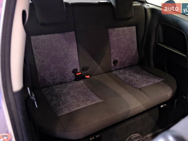 Фиолетовый Форд Фиеста, объемом двигателя 1.4 л и пробегом 144 тыс. км за 4900 $, фото 26 на Automoto.ua