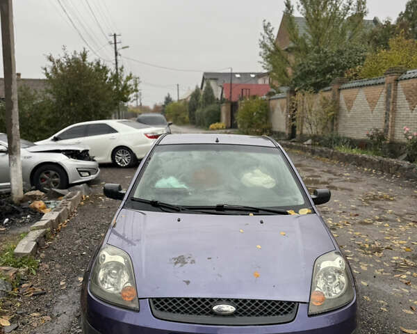 Форд Фиеста 2006 в Запорожье на Automoto.ua Фиолетовый Форд Фиеста, объемом двигателя 1.39 л и пробегом 157 тыс. км за 1800 $, фото 1 на Automoto.ua