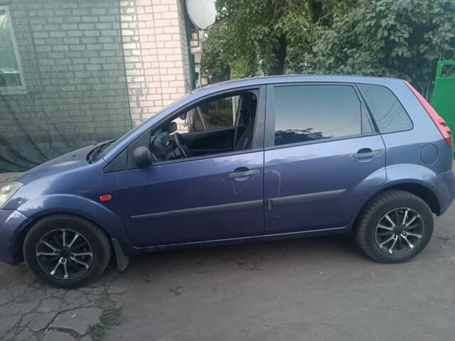 Фіолетовий Форд Фієста, об'ємом двигуна 1.4 л та пробігом 277 тис. км за 3000 $, фото 4 на Automoto.ua