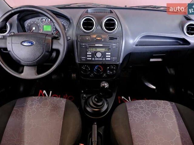 Фиолетовый Форд Фиеста, объемом двигателя 1.4 л и пробегом 144 тыс. км за 4900 $, фото 31 на Automoto.ua