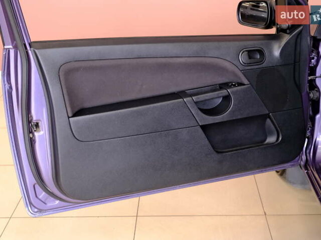 Фиолетовый Форд Фиеста, объемом двигателя 1.4 л и пробегом 144 тыс. км за 4900 $, фото 21 на Automoto.ua