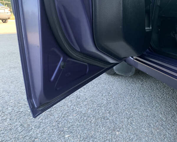 Фіолетовий Форд Фієста, об'ємом двигуна 1.4 л та пробігом 190 тис. км за 4600 $, фото 9 на Automoto.ua