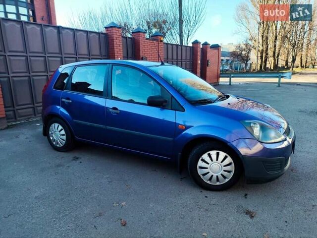 Фиолетовый Форд Фиеста, объемом двигателя 1.4 л и пробегом 230 тыс. км за 4300 $, фото 2 на Automoto.ua