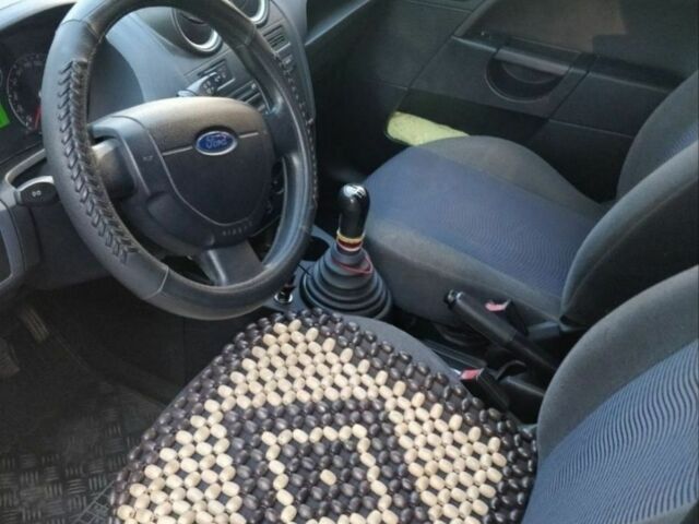 Форд Фиеста 2008 в Днепре (Днепропетровске) на Automoto.ua Фиолетовый Форд Фиеста, объемом двигателя 1.2 л и пробегом 230 тыс. км за 3950 $, фото 5 на Automoto.ua