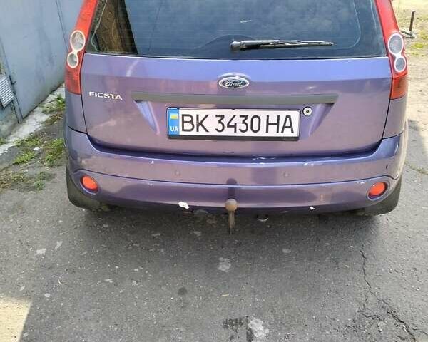 Форд Фиеста 2008 в Ровно на Automoto.ua Фиолетовый Форд Фиеста, объемом двигателя 1.4 л и пробегом 208 тыс. км за 4500 $, фото 1 на Automoto.ua