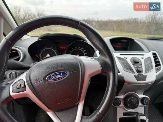 Фиолетовый Форд Фиеста, объемом двигателя 1.39 л и пробегом 145 тыс. км за 7300 $, фото 7 на Automoto.ua