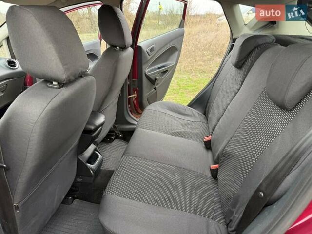 Фиолетовый Форд Фиеста, объемом двигателя 1.39 л и пробегом 145 тыс. км за 7300 $, фото 11 на Automoto.ua