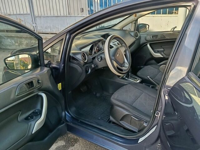 Фиолетовый Форд Фиеста, объемом двигателя 1.6 л и пробегом 162 тыс. км за 6800 $, фото 14 на Automoto.ua