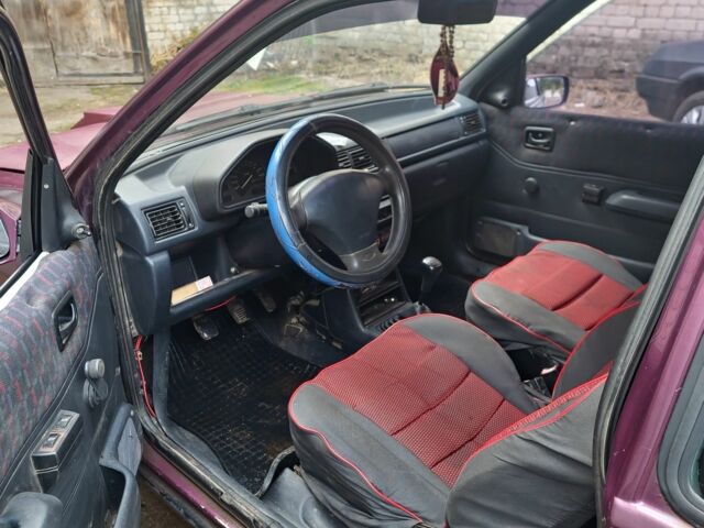 Фіолетовий Форд Фієста, об'ємом двигуна 1.3 л та пробігом 100 тис. км за 721 $, фото 3 на Automoto.ua