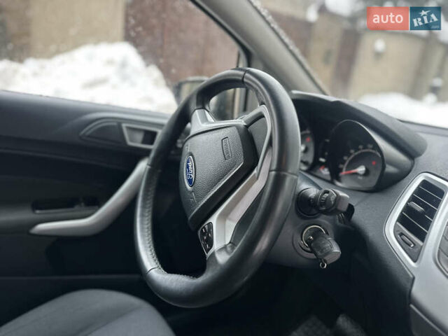 Коричневый Форд Фиеста, объемом двигателя 1.4 л и пробегом 92 тыс. км за 6800 $, фото 11 на Automoto.ua