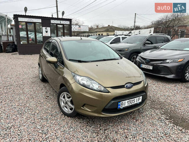 Коричневый Форд Фиеста, объемом двигателя 1.39 л и пробегом 98 тыс. км за 7999 $, фото 2 на Automoto.ua