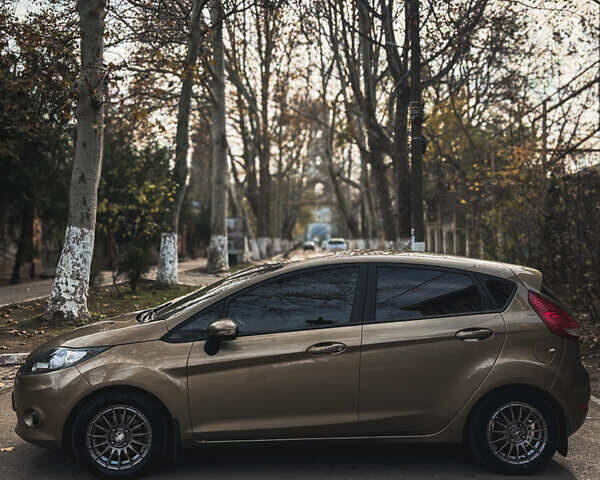 Коричневый Форд Фиеста, объемом двигателя 1.39 л и пробегом 164 тыс. км за 7250 $, фото 4 на Automoto.ua